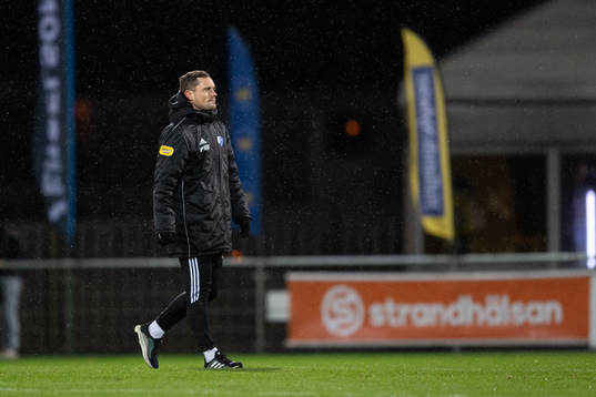 Falkenbergs tränare Tobias Tuvesson deppar