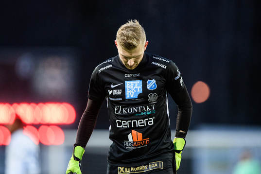 Norrbys målvakt Anton Cajtoft deppar