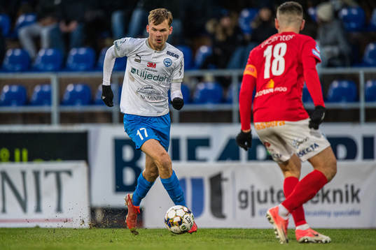 Värnamos Oscar Uddenäs och Norrbys Ivo Dominik Pekalski