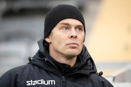 GAIS tränare Fredrik Holmberg innan  fotbollsmatchen i
