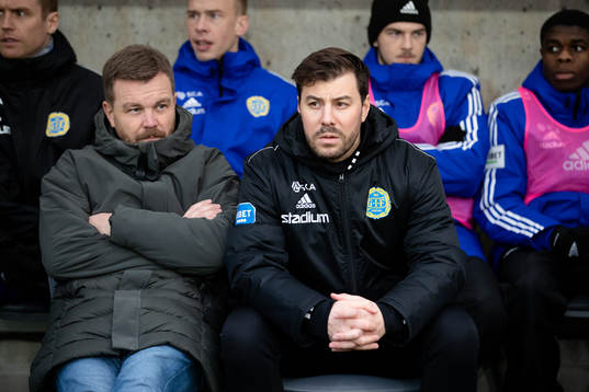 Sundsvalls tränare Henrik Åhnstrand och assisterande