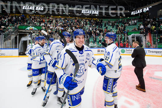 Leksands spelare jublar