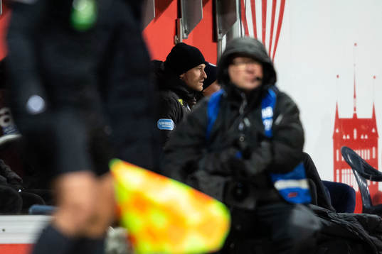 Helsingborgs målvakt Anders Lindegaard på bänken