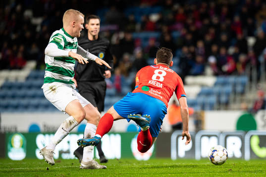 Västerås Simon Johansson fäller Helsingborgs Vladislav