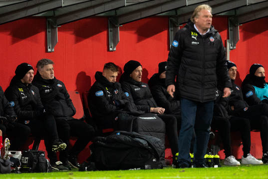 Helsingborgs målvakt Anders Lindegaard på bänken