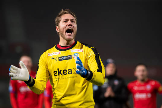 Helsingborgs målvakt Kalle Joelsson jublar