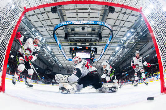 Malmö Redhawks Jaedon Descheneau, målvakt Daniel
