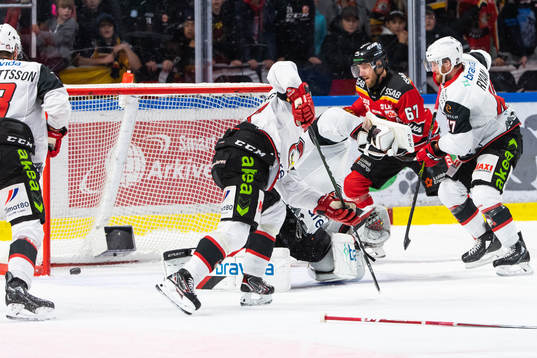 Luleås Brendan Shinnimin (ej i bild) gör 4-0