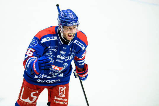Oskarshamns Robin Norell jublar