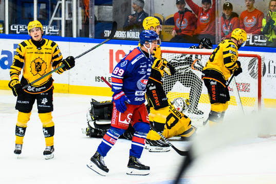 Oskarshamns Patrik Karlkvist jublar