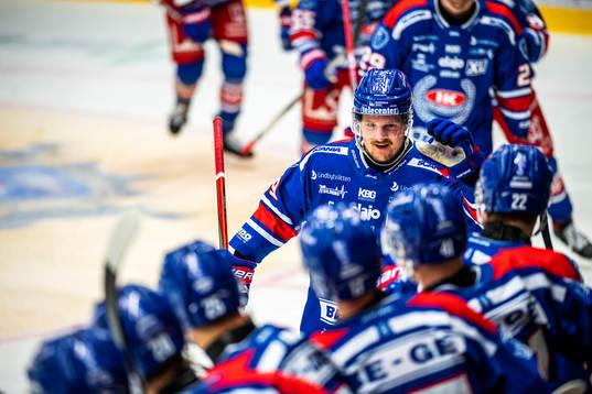 Oskarshamns Patrik Karlqvist jublar