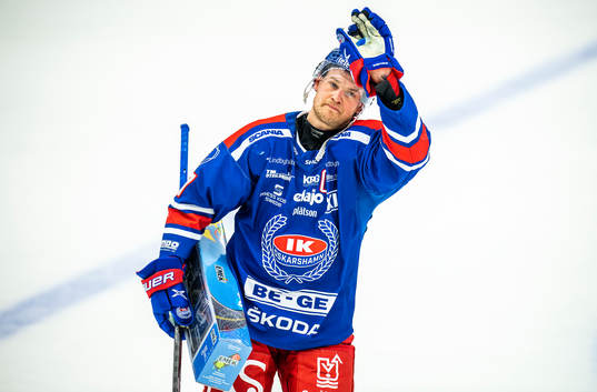 Oskarshamns Jonas Engström jublar
