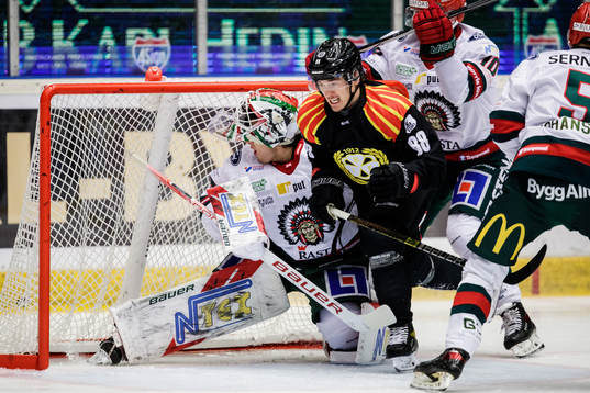 Frölundas målvakt Matthew Tomkins och Brynäs Dmytro