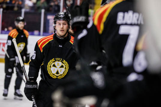 Brynäs Nick Olesen jublar
