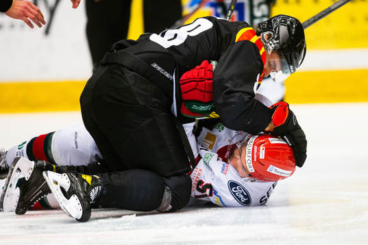 Brynäs Dmytro Timashov och Frölundas Mats Rosseli Olsen
