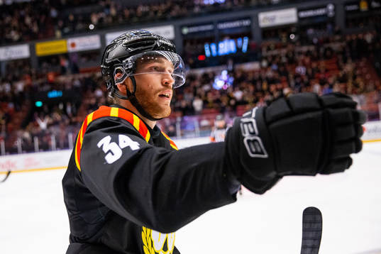 Brynäs Oscar Eklind jublar