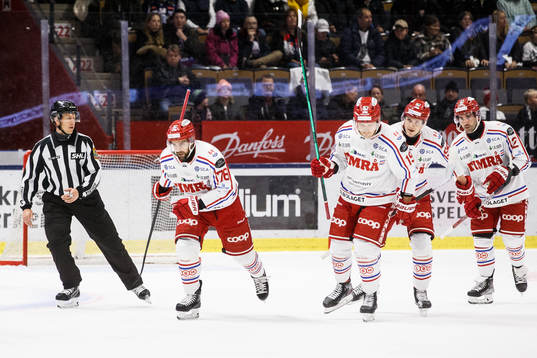 Timrås Robin Hanzl jublar