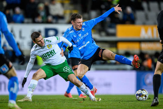 Hammarbys Jeppe Andersen och Halmstads Samuel Kroon