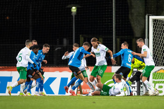 Kamp om bollen