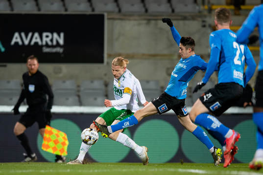 Hammarbys Gustav Ludwigson och Halmstads Emil Tot Wikström