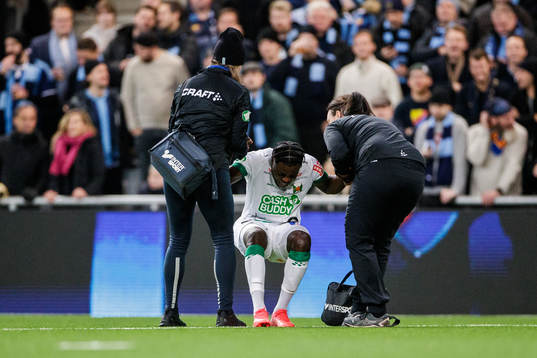 Varbergs Gideon Mensah har ont