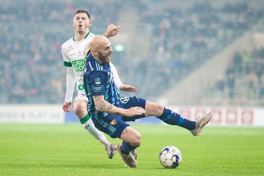 Varbergs Oliver Alfonsi och Djurgårdens Magnus Eriksson