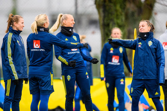 Emma Berglund, Stina Blackstenius and Julia Zigiotti Olme