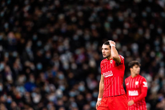Rafa Mir of Sevilla