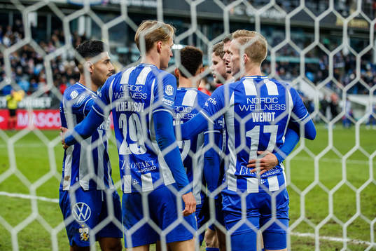 IFK Göteborgs spelare jublar