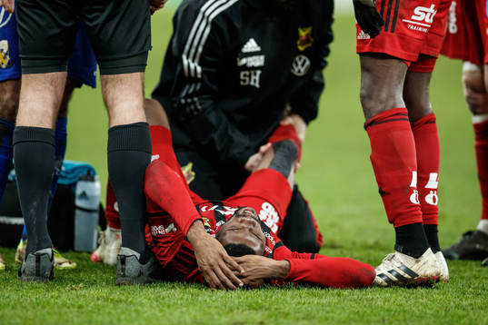 Östersunds Kalpi Wilfried Ouattara har ont