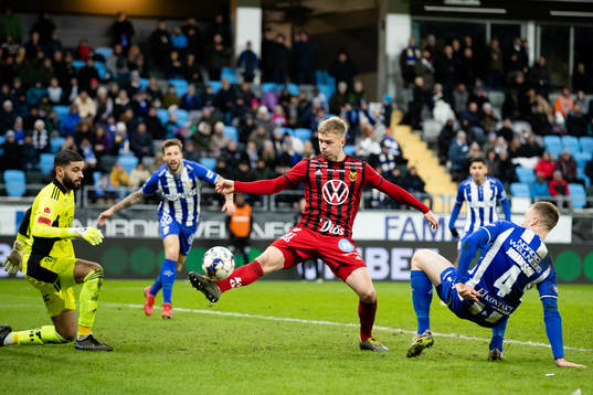 Östersunds Eirik Haugan och IFK Göteborgs Calle Johansson