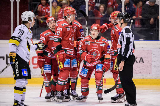 Modos Daniel Mannberg jublar