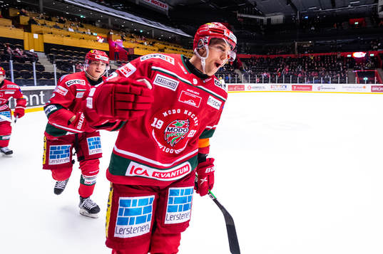 Modos Max Tjernström jublar