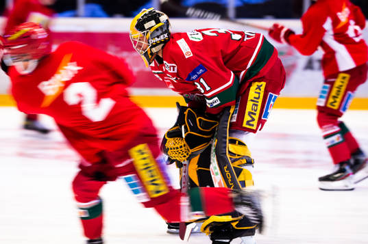 Modos målvakt Henrik Tikkanen