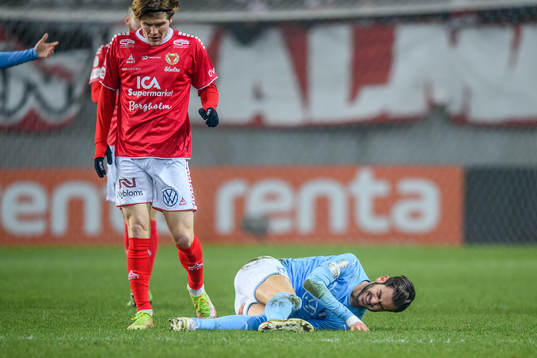 Malmö FFs Adi Nalic  har ont