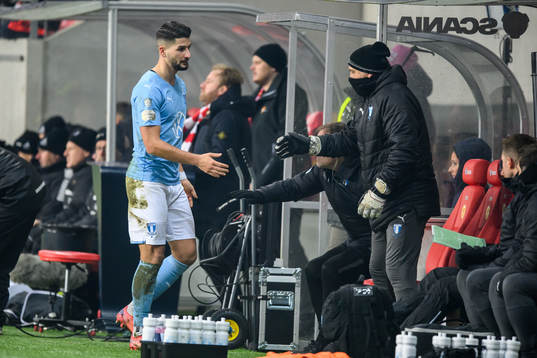 Malmö FFs Antonio Colak byts ut