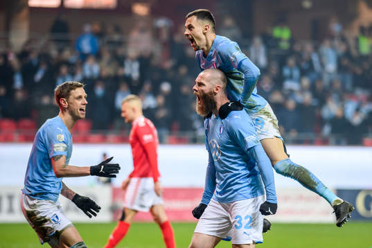 Malmö FFs Jo Inge Berget jublar med Sören Rieks och