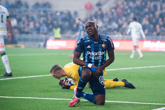 Djurgårdens Edward Chilufya deppar