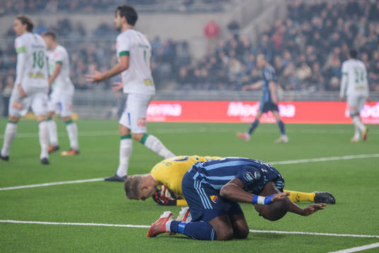 Djurgårdens Edward Chilufya deppar