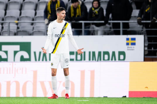 s Mikael Lustig deppar