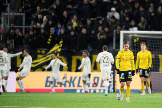 Elfsborgs Simon Olsson deppar