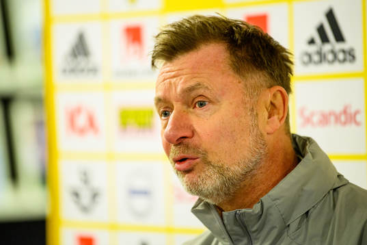 Peter Gerhardsson, head coach of the Swedish women's