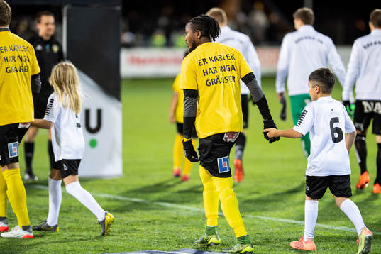 Mjällbys spelare hyllar supportrarna som var på plats i