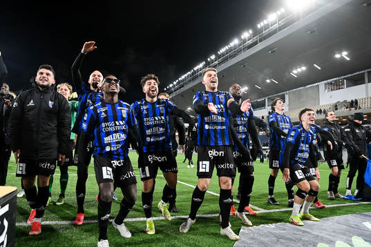Sirius spelare jublar