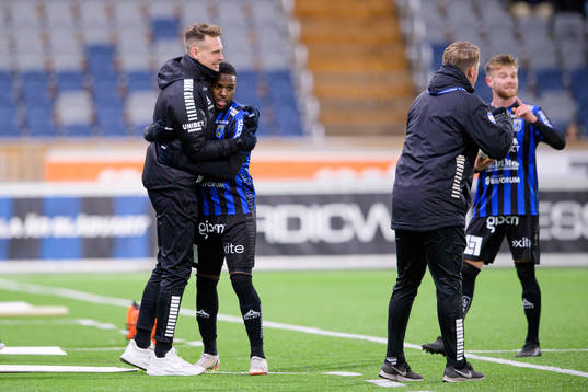 Sirius tränare Daniel Bäckström och Sirius Christian