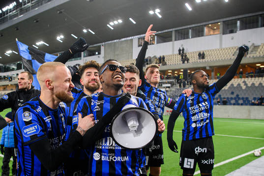 Sirius spelare jublar