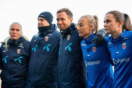 Maria Thorisdottir, Roger Eskeland, goalkeeper coach,