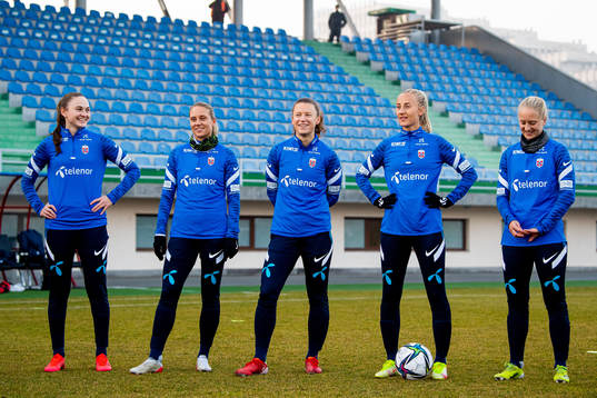 Vilde Hasund, Lisa Fjeldstad Naalsund, Synne Skinnes