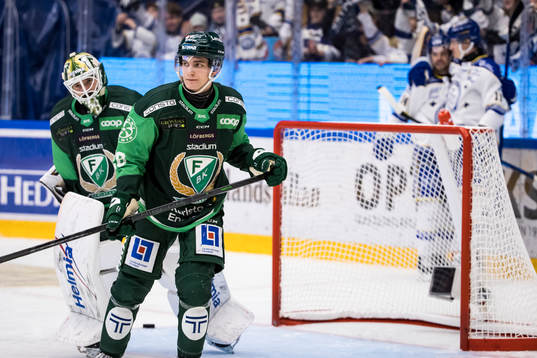 Färjestads Joel Nyström  deppar