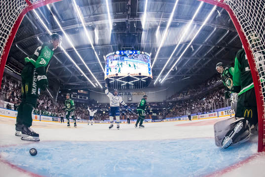 Leksands Max Veronneau jubelar